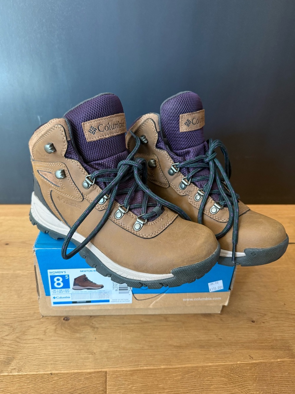 Columbia Women’s Newton Ridge Plus Waterproof Hiking Boots 8.5